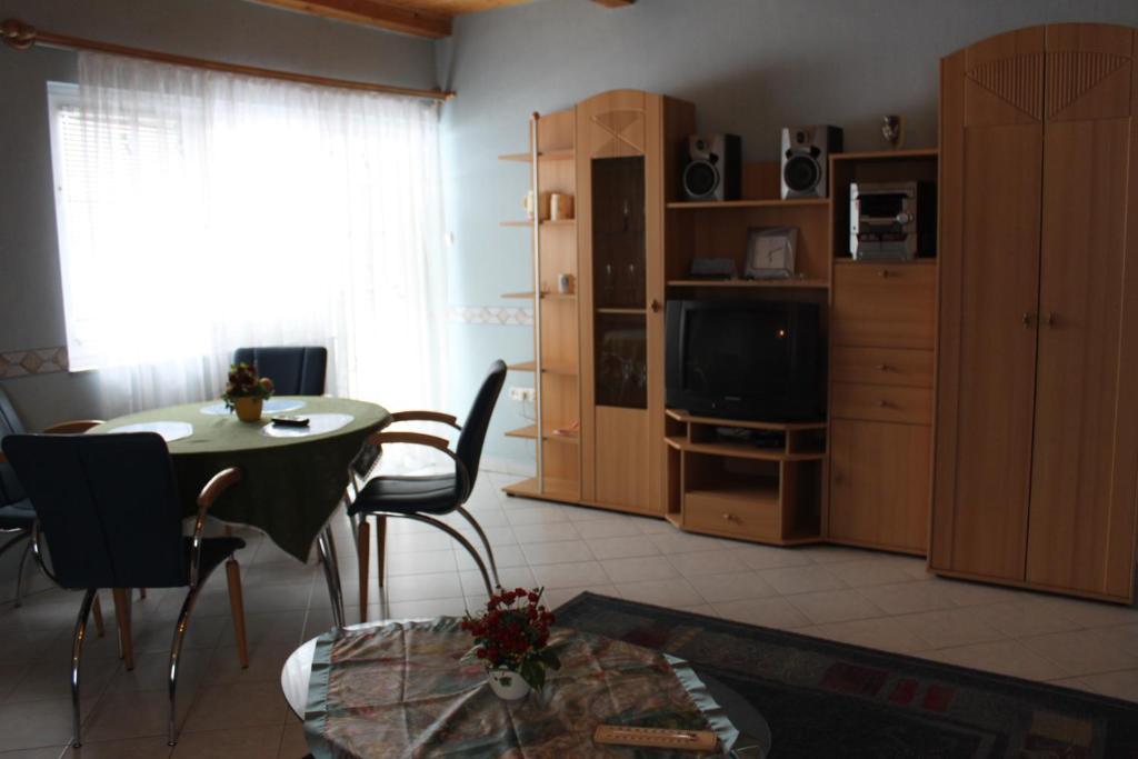 Orwa Apartmanok - Fenyofa Koez Zalakaros Camera foto